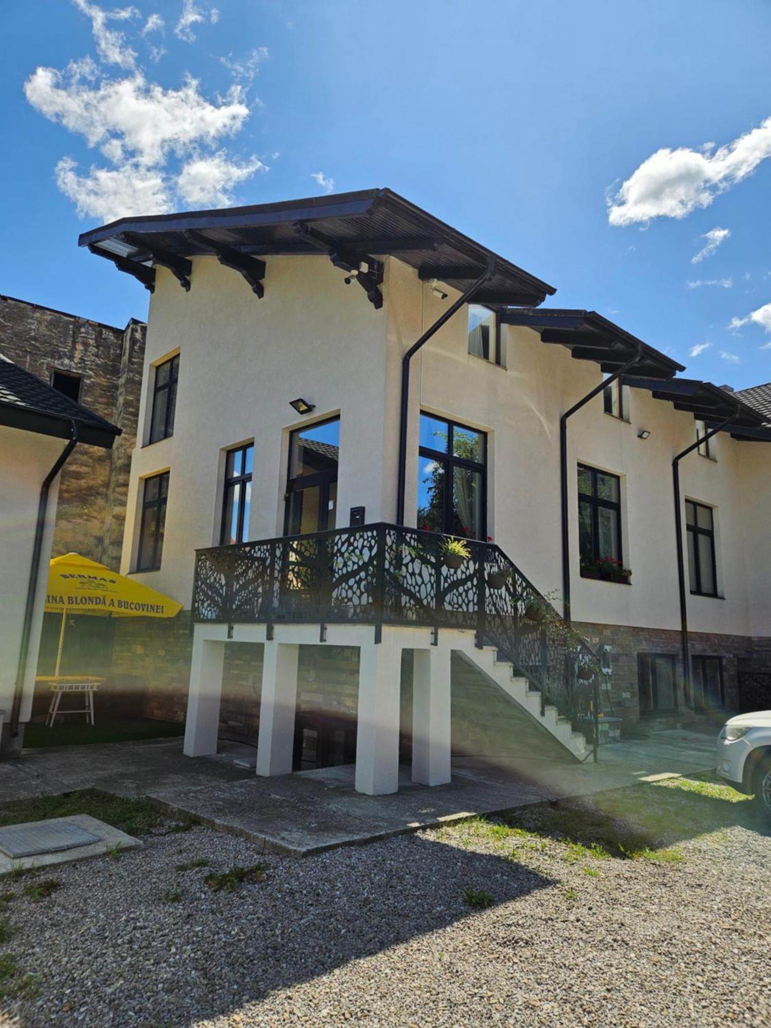 In Longfield Town Bed & Breakfast Campulung Moldovenesc Luaran gambar